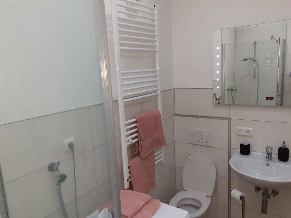 Luxurioese Wohnung Mit Eigenem Garten Augsbourg Extérieur photo